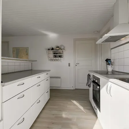 I Vejlby Klit Taet Pa Vesterhavet Sj144